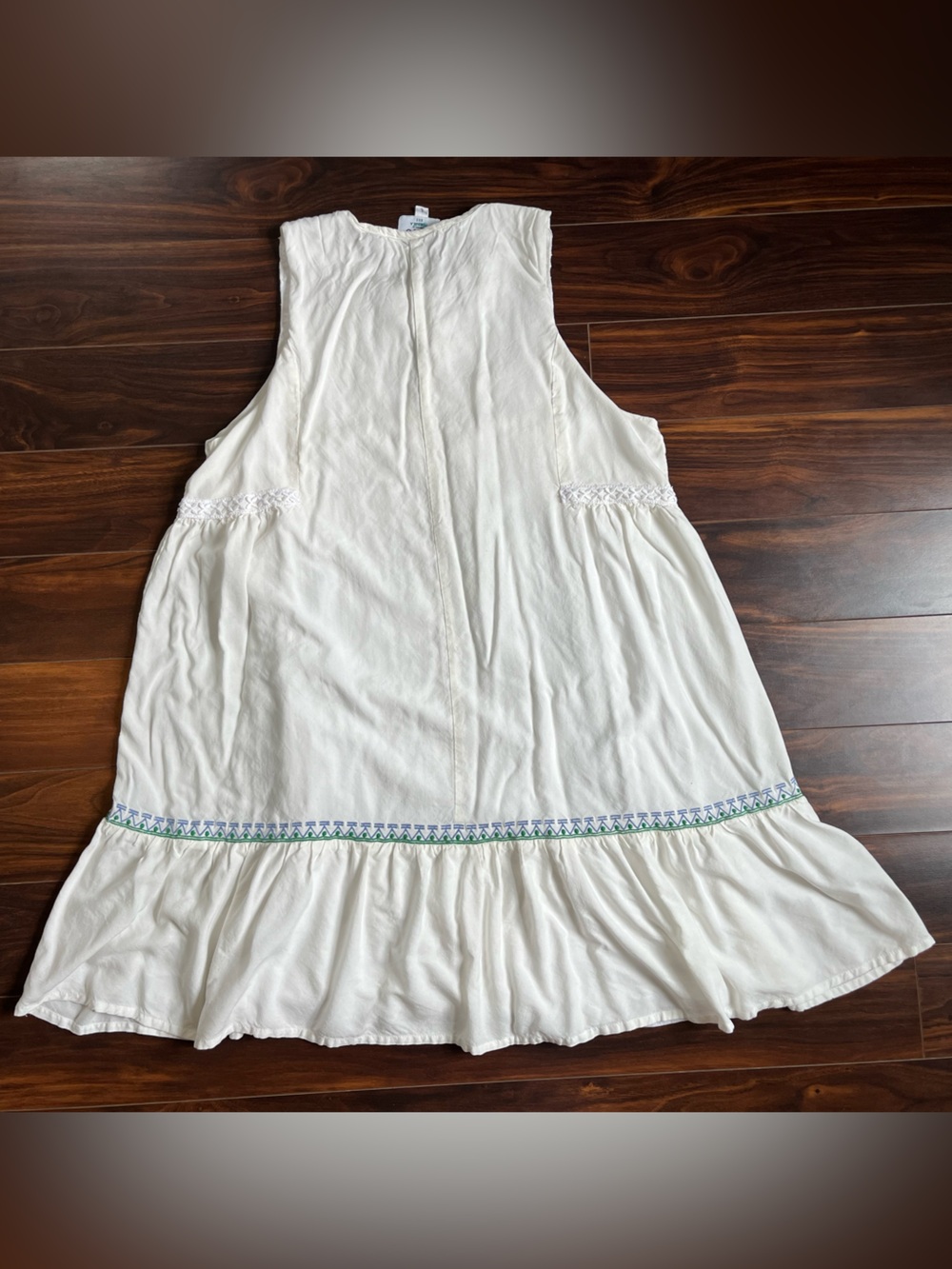 Hiho White Sleeveless Embroidered Dress with Blue & Green Accents, L, EUC - Picture 3 of 9